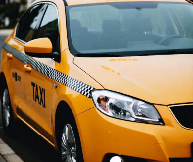 Airport Taxi Waltham Cross - October Half Term Transfer A spacious Waltham Cross taxi ready for a family's October 2025 half-term airport transfer to Heathrow, Gatwick, or Stansted.